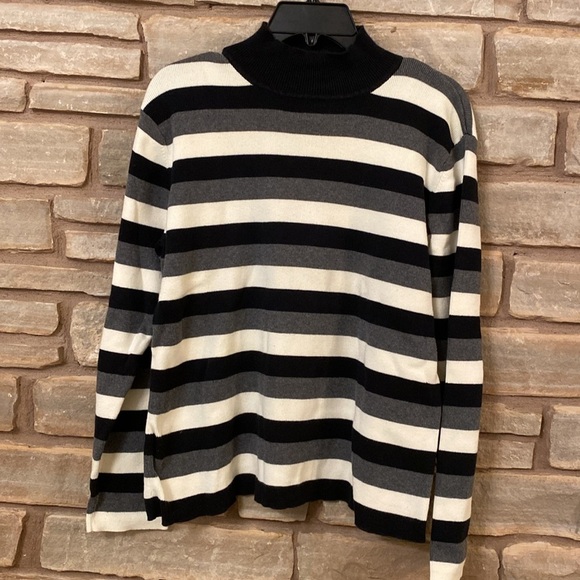 Talbots Black, white,and gray Striped  Sweater, Soft Cozy Long Sleeves Size L - Picture 8 of 9